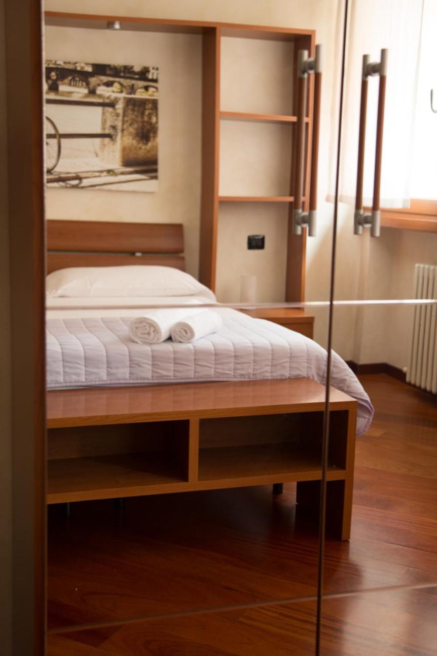 Gatto Romeo Apartments Verona Exterior photo